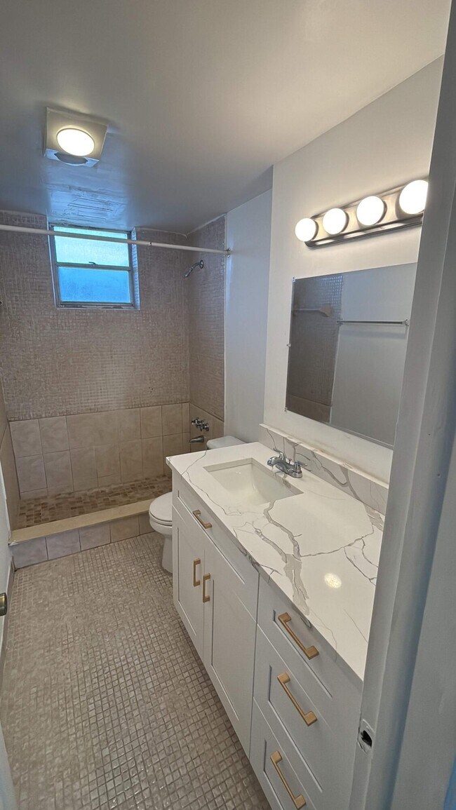 Foto del edificio - 2940 NE 203rd St