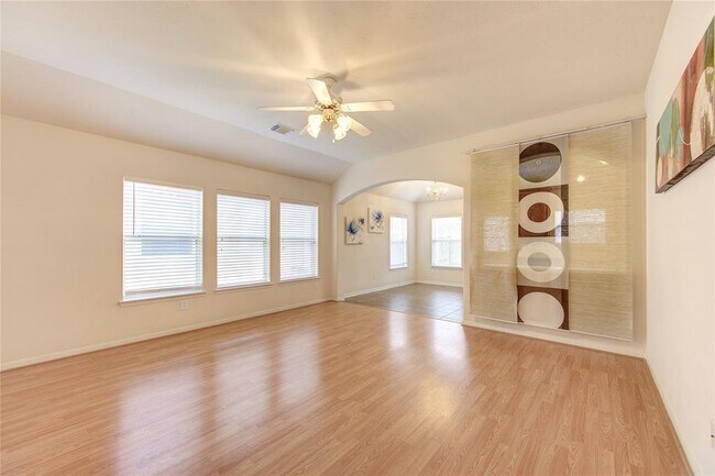 Building Photo - 25223 Florina Ranch Dr