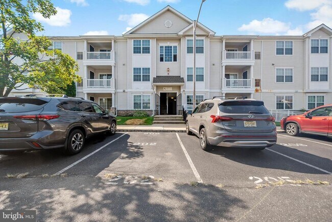 Foto del edificio - 12 Highbridge Ln