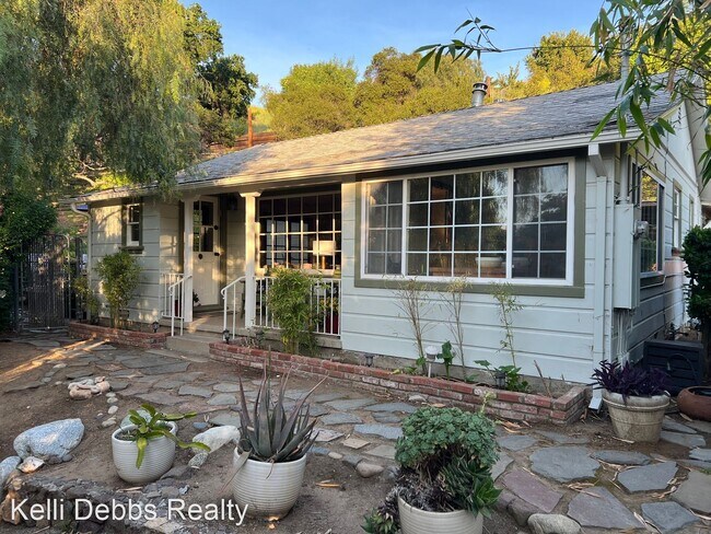 Building Photo - 2 br, 1 bath House - 9626 Sunland Place