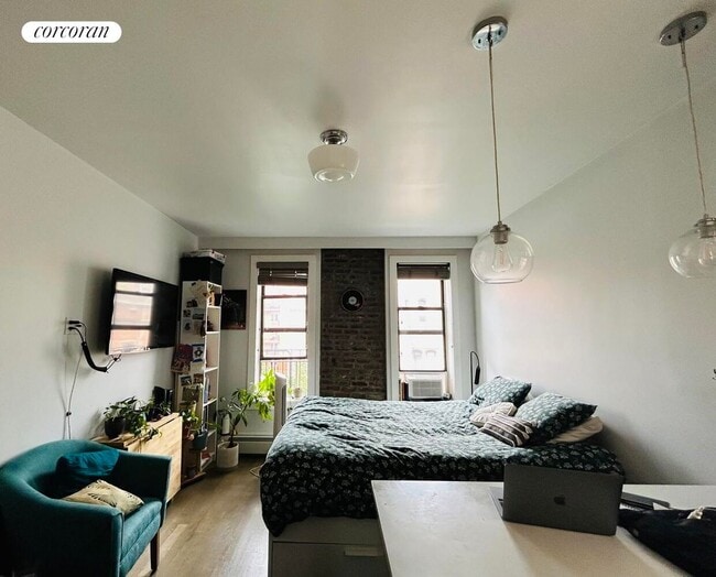 Building Photo - 48 W 138th St