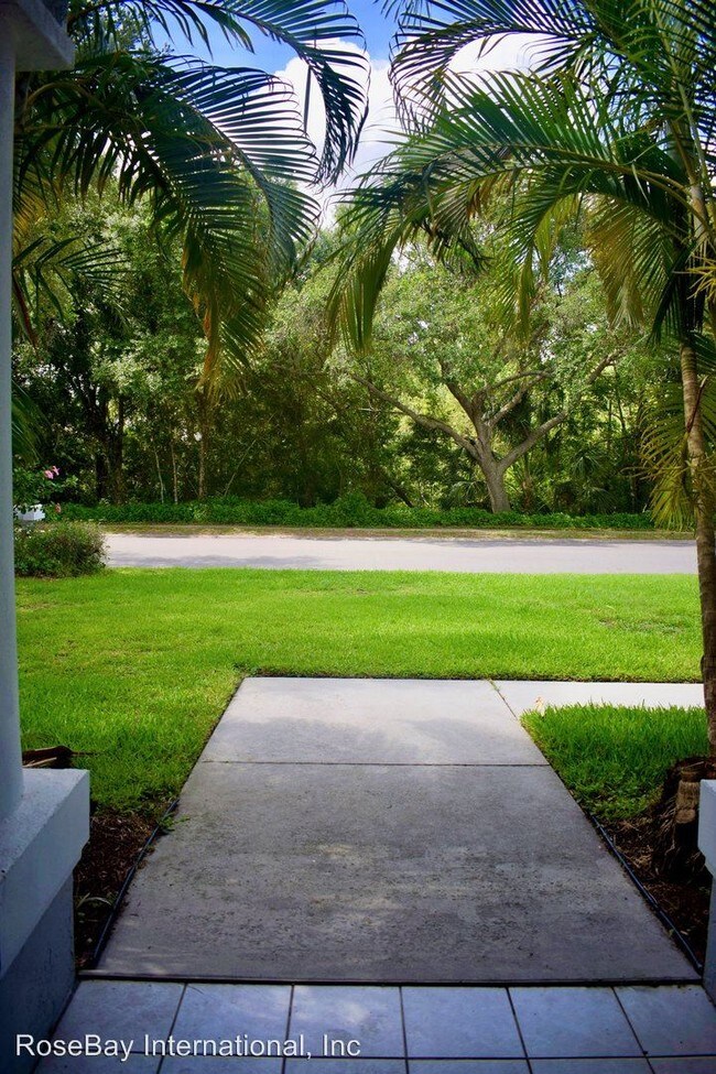 Foto del edificio - 5304 Sunnydale Cir N