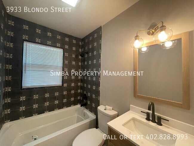 Foto del edificio - 3933 Blondo St