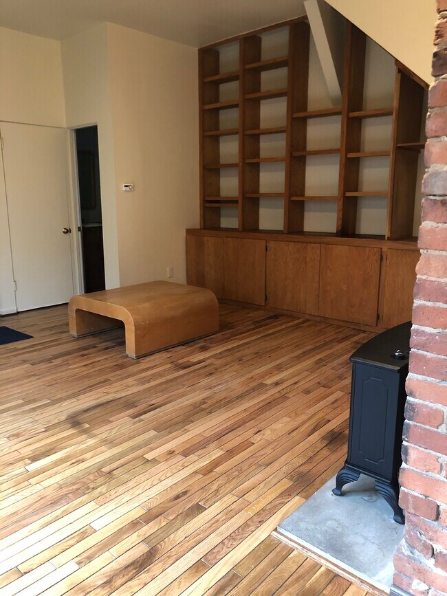 Foto del edificio - 5511 Claybourne St