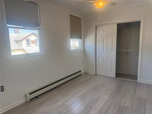 Building Photo - 93 Aster Ct
