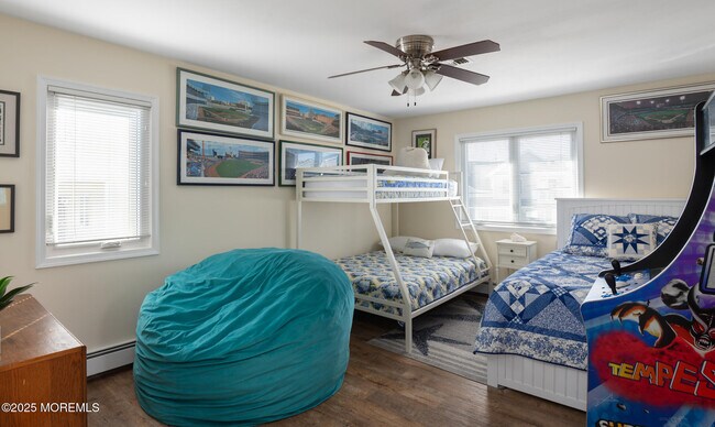 Foto del edificio - 408 Coolidge Ave