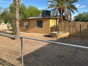 Building Photo - 455 W Thurber Rd