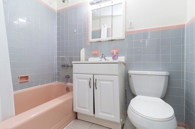 Building Photo - 1566 2nd Ave