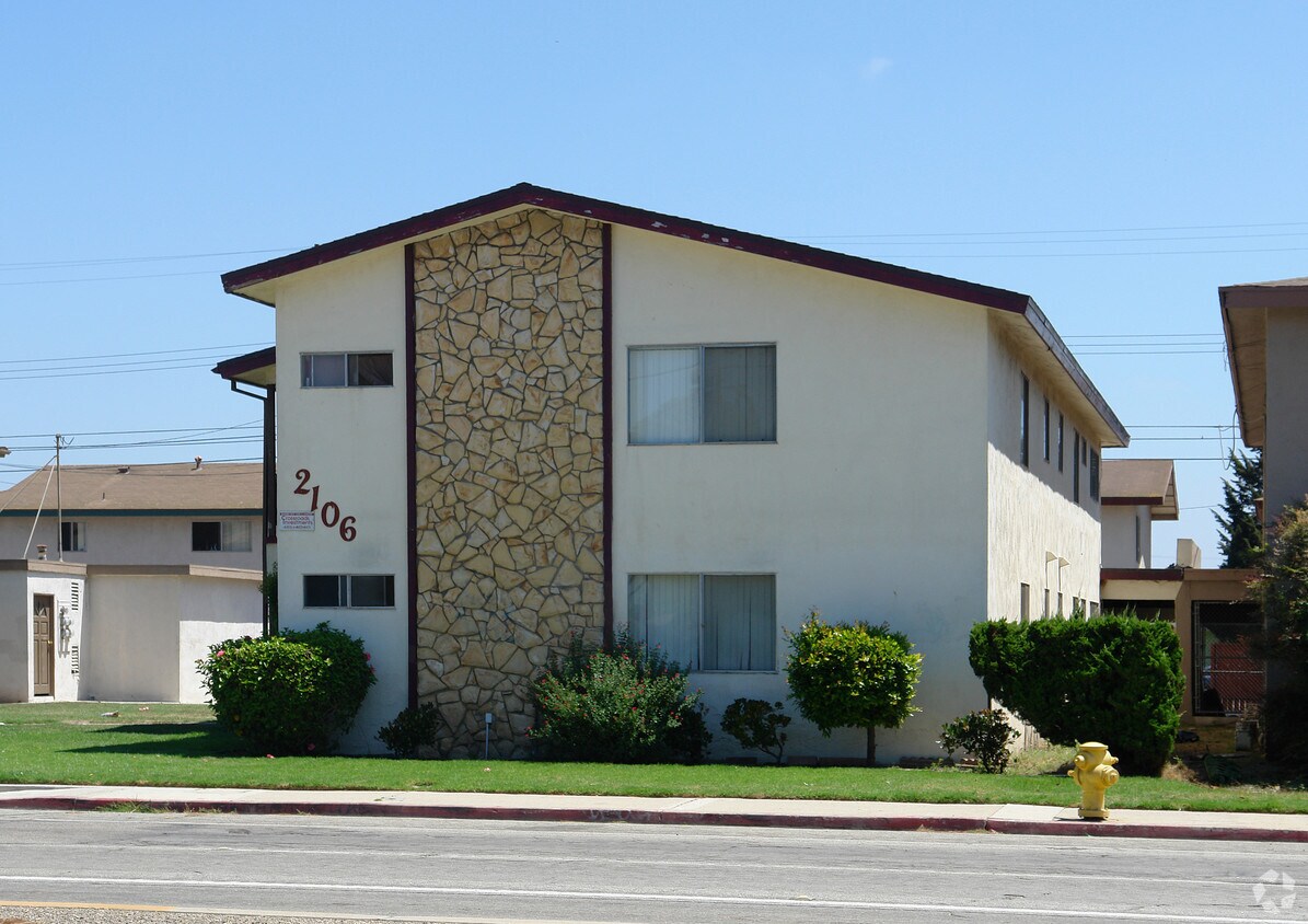 Building Photo - 2106 N Ventura Rd