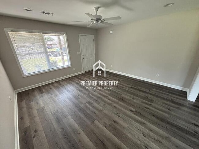 Building Photo - 188 Bradford Cir