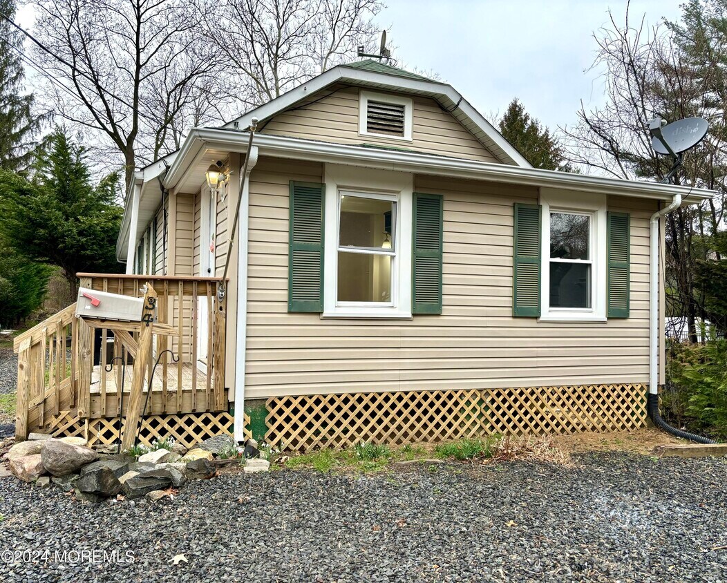 Primary Photo - 34 Tindall Rd