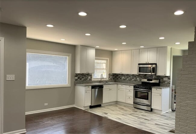 Foto del edificio - 4642 Hawthorne Ave