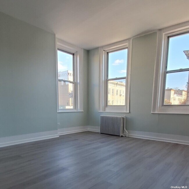 Foto del edificio - 293 Cornelia St