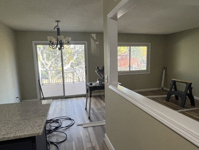 Foto del edificio - 4173 Sylvia Ln S