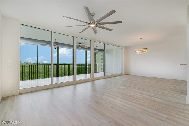Building Photo - 455 Cove Tower Dr