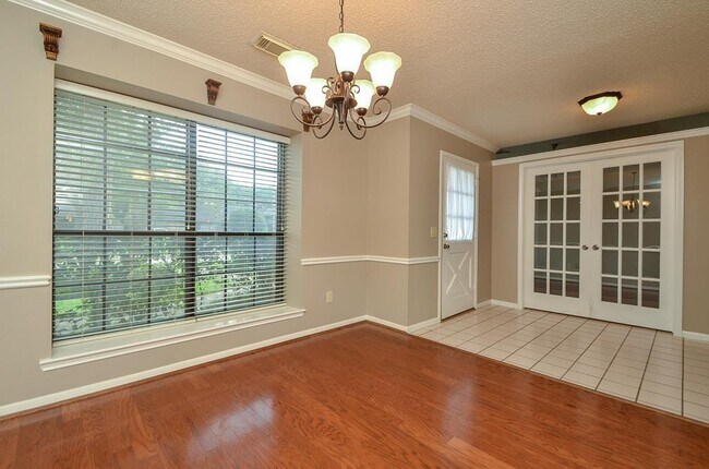Foto del edificio - 22951 Provincial Blvd