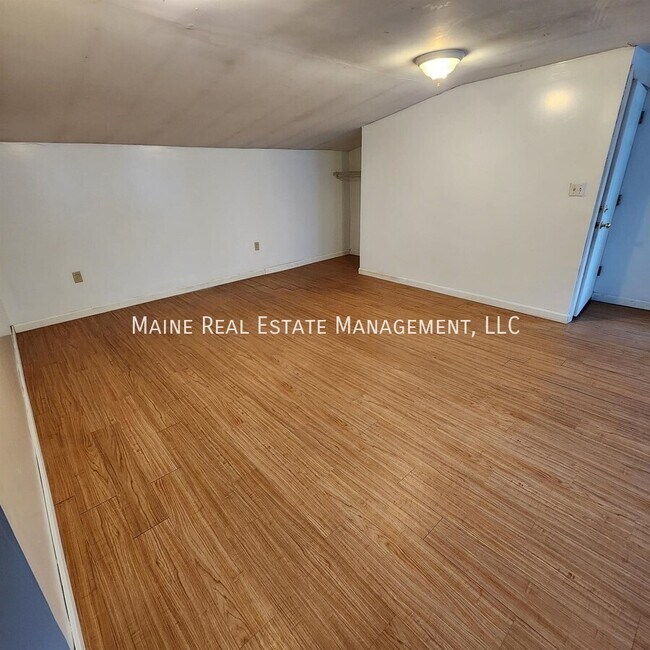 Foto del edificio - 63 Fifth St. Apt.-3