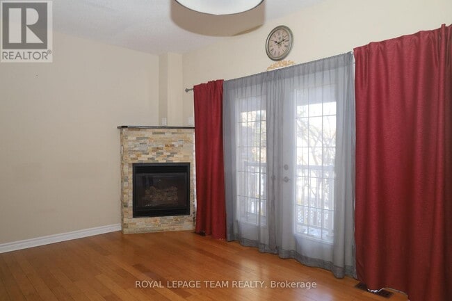 Building Photo - 2194 Niagara Dr