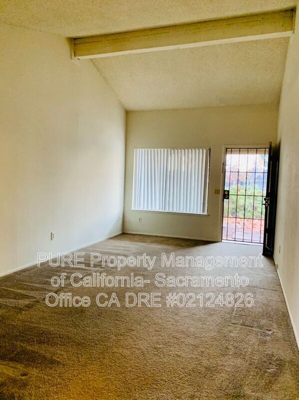 Foto del edificio - 7801-7803 Serrano Ct