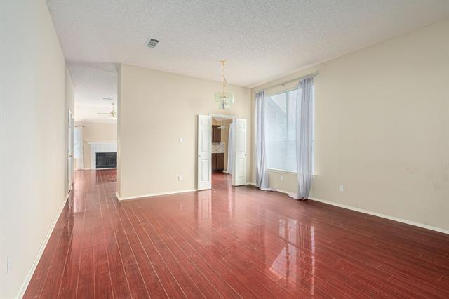 Foto del edificio - 7800 Clark Springs Dr