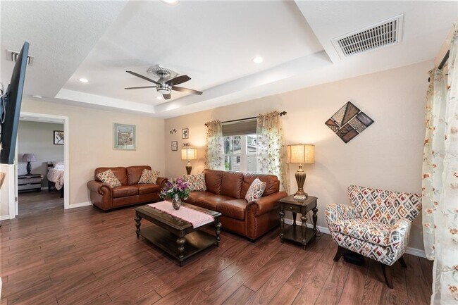 Building Photo - 3241 Tropicaire Blvd