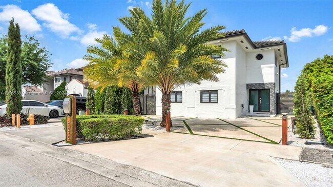 Building Photo - 16690 SW 141st Ct