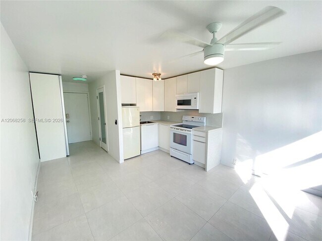 Foto del edificio - 6484 Indian Creek Dr