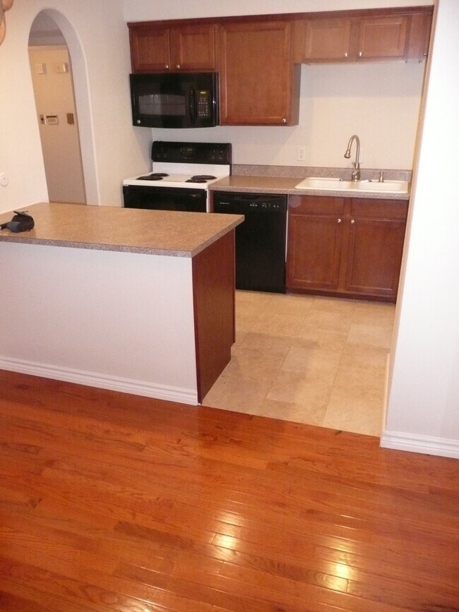 4688 Matilda St Unit B, Dallas, TX 75206 Condo for Rent in Dallas, TX