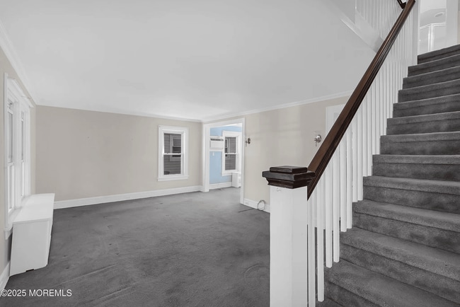 Building Photo - 62 Elm Pl