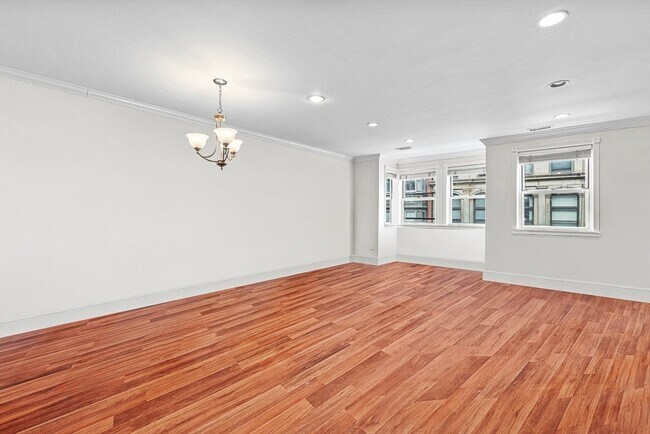 Foto del edificio - 376 Commercial Street