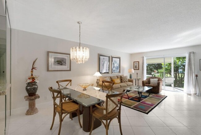 Foto del edificio - 7286 Huntington Ln