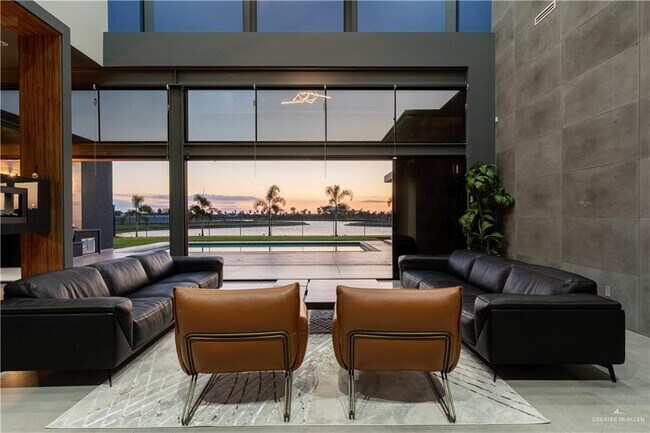 Building Photo - 4533 Estancia Pkwy