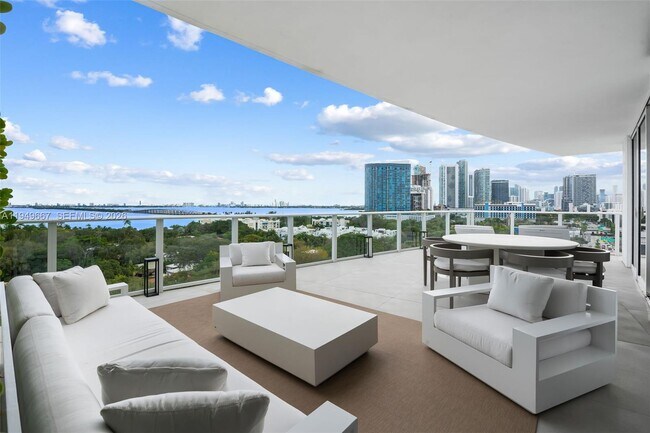 Building Photo - 4250 Biscayne Blvd