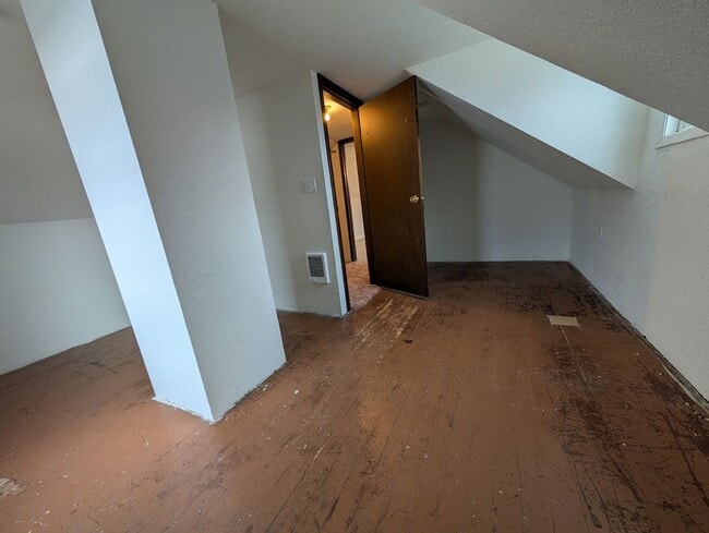 Foto del edificio - 3 bed 1 bath Orchards House