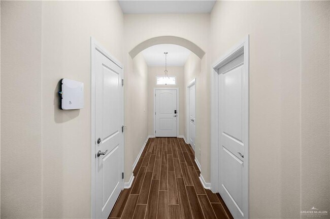 Building Photo - 30 Westcave Falls Ln