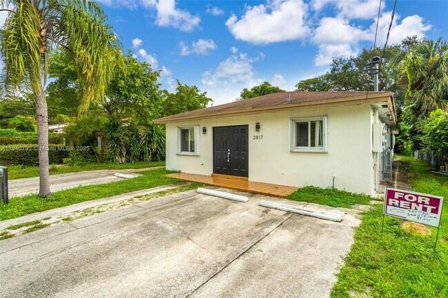 Foto del edificio - 2817 SW 39th Ave
