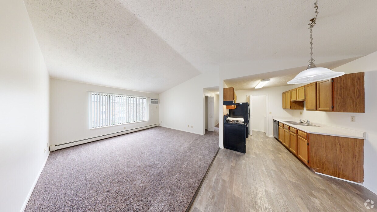 Photo - Ashton Lake Apartments