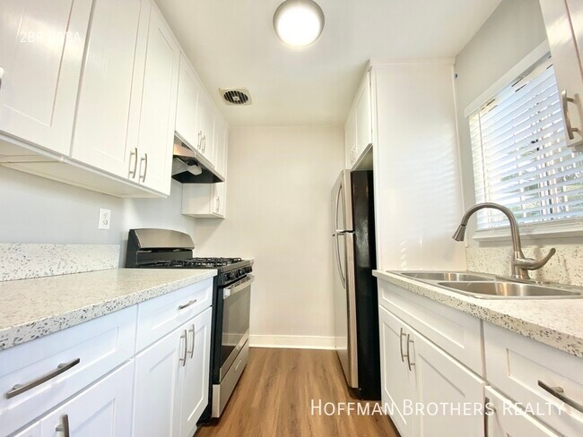 Building Photo - 5718 La Mirada Ave