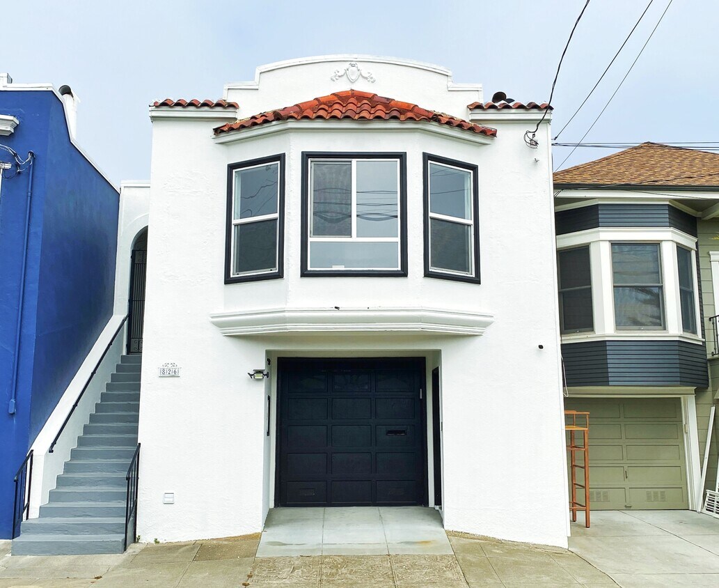 Primary Photo - 826 46th Ave