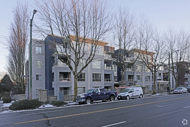 Building Photo - Point Grey Manor