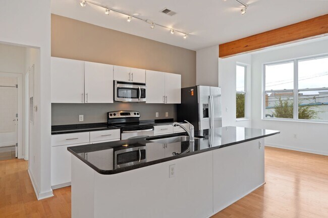 Foto del edificio - Gorgeous Downtown Durham 2bd/2ba Condo Ava...