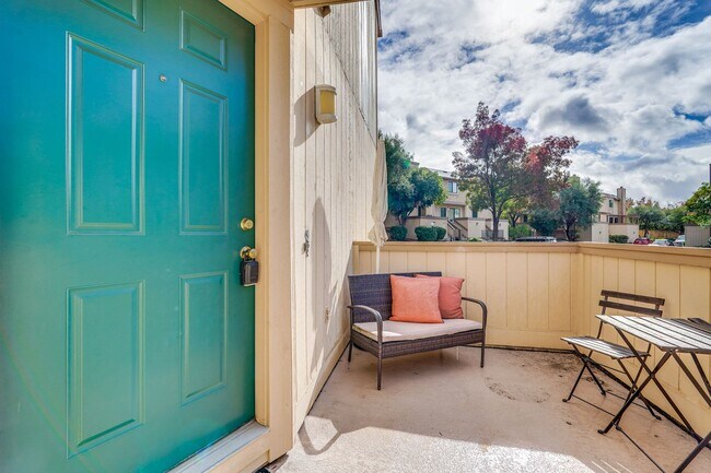 Foto del edificio - Welcome Home!!! - Modern and Spacious Gem! Townhouse with 2 Primary Bedrooms, Nice balcony, In re...