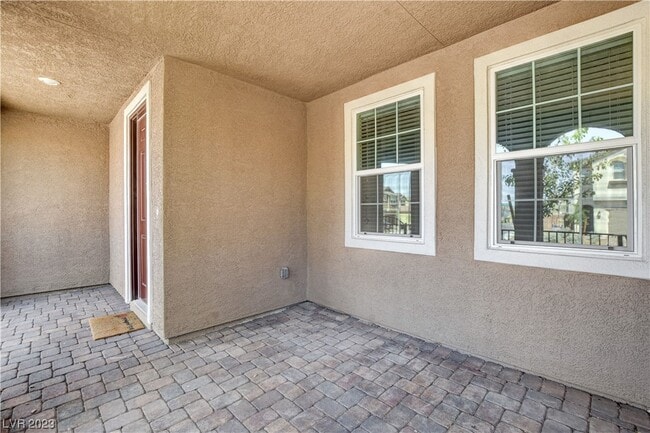 Building Photo - 2822 Turnstone Ridge St