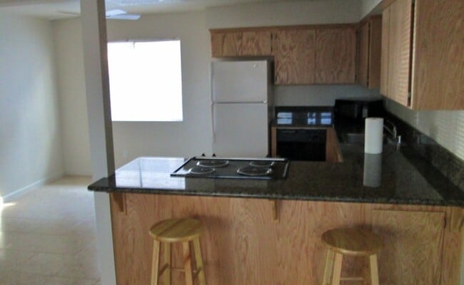 Building Photo - 4 Klondike Ct