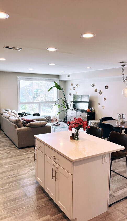 Foto principal - 2232 15th St NE