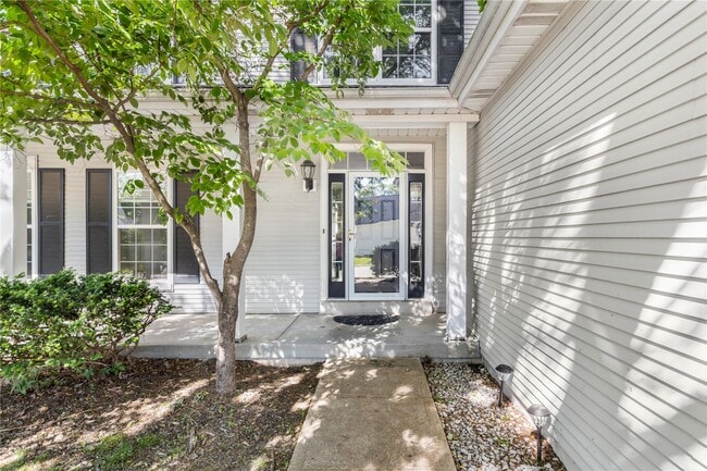 Building Photo - 927 Wellesley Pl Dr
