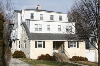 Building Photo - 133 Runnymede Ave