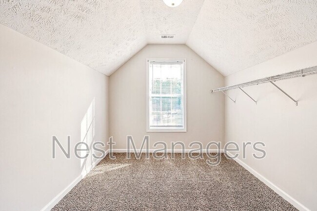 Building Photo - 519 Abbottswood Dr