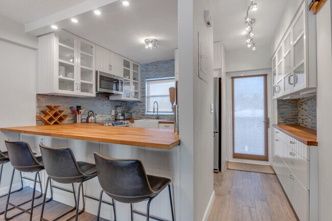 Foto del edificio - 1511 SE 15th Ct