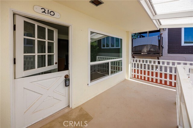 Foto del edificio - 210 Cypress Dr